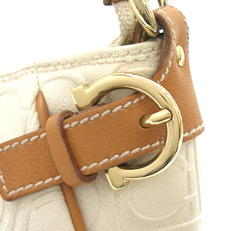 Ferragamo(��󰡸�) 21 4435 ��ġ�� �ΰ� ����� �̹���4 - ���̺��� �߰���ǰ